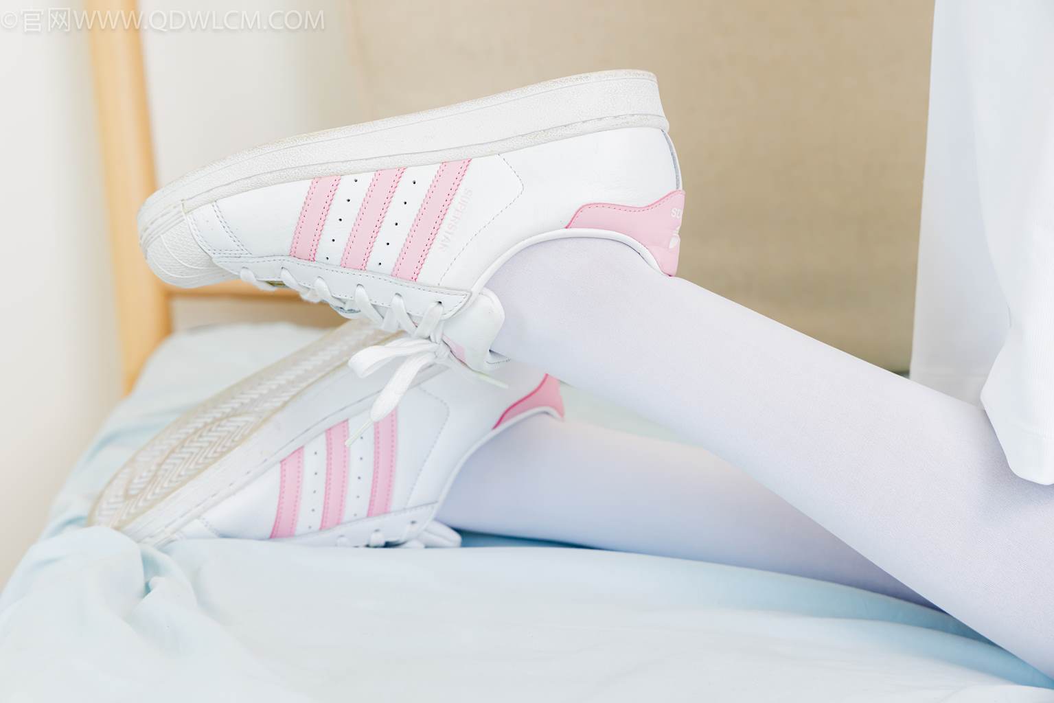 图片[18]-物恋传媒 NO.2450 小夏-板鞋、厚白丝[125P] – 速更版-美库