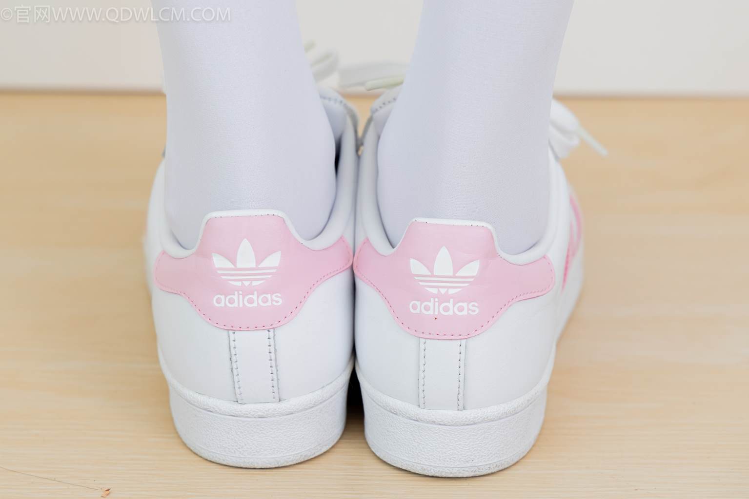 图片[20]-物恋传媒 NO.2450 小夏-板鞋、厚白丝[125P] – 速更版-美库