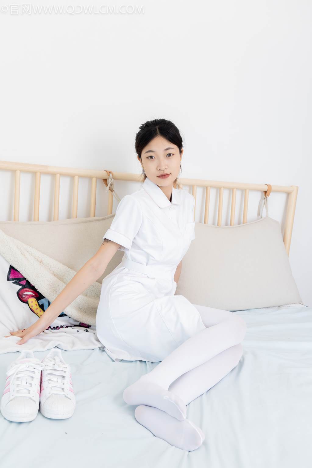 图片[21]-物恋传媒 NO.2450 小夏-板鞋、厚白丝[125P] – 速更版-美库