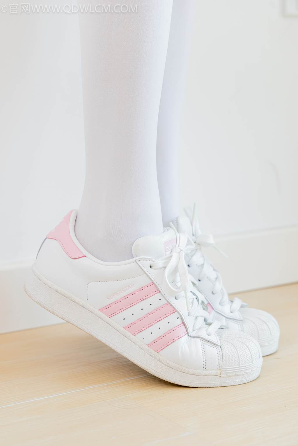 图片[22]-物恋传媒 NO.2450 小夏-板鞋、厚白丝[125P] – 速更版-美库