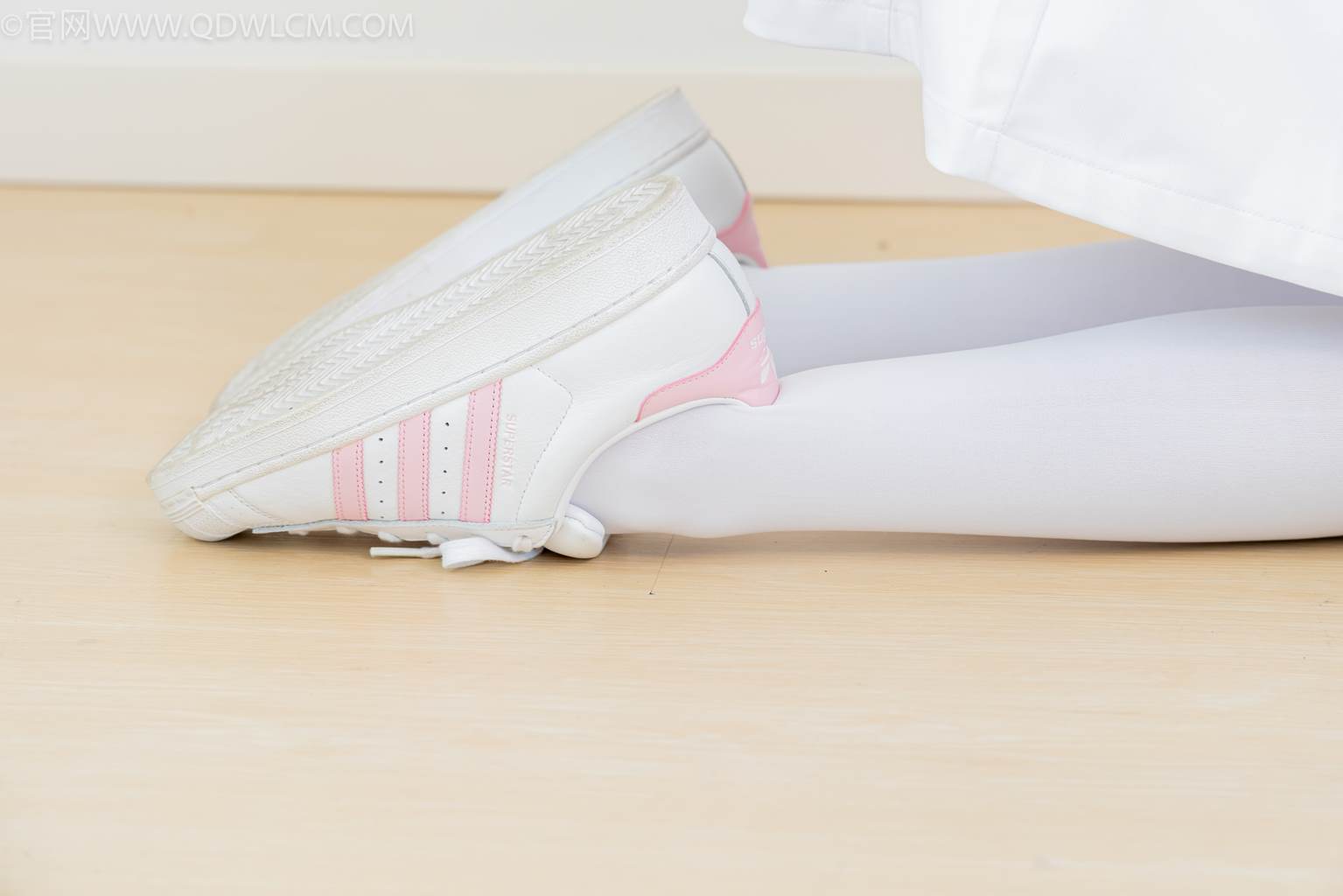 图片[41]-物恋传媒 NO.2450 小夏-板鞋、厚白丝[125P] – 速更版-美库