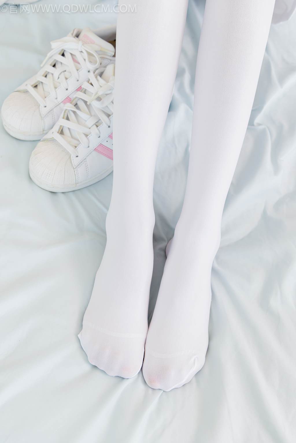 图片[50]-物恋传媒 NO.2450 小夏-板鞋、厚白丝[125P] – 速更版-美库