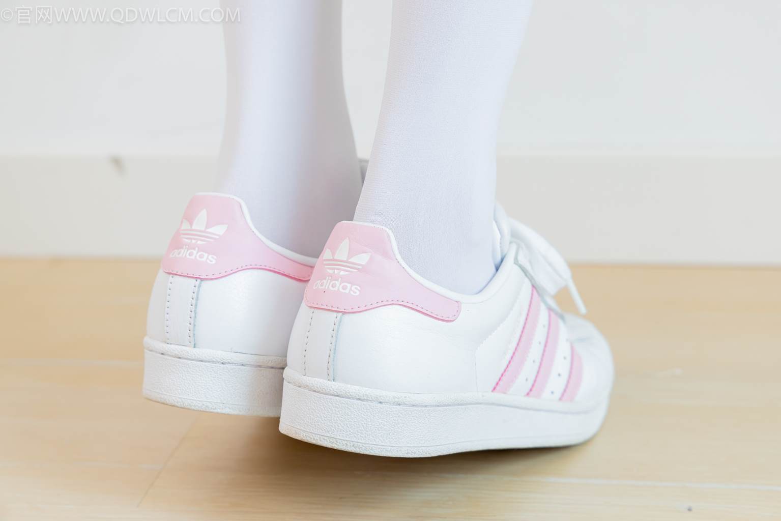 图片[54]-物恋传媒 NO.2450 小夏-板鞋、厚白丝[125P] – 速更版-美库