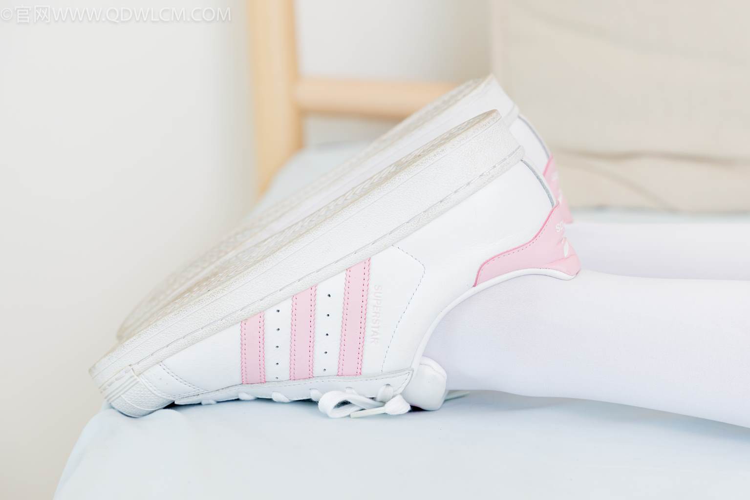 图片[57]-物恋传媒 NO.2450 小夏-板鞋、厚白丝[125P] – 速更版-美库