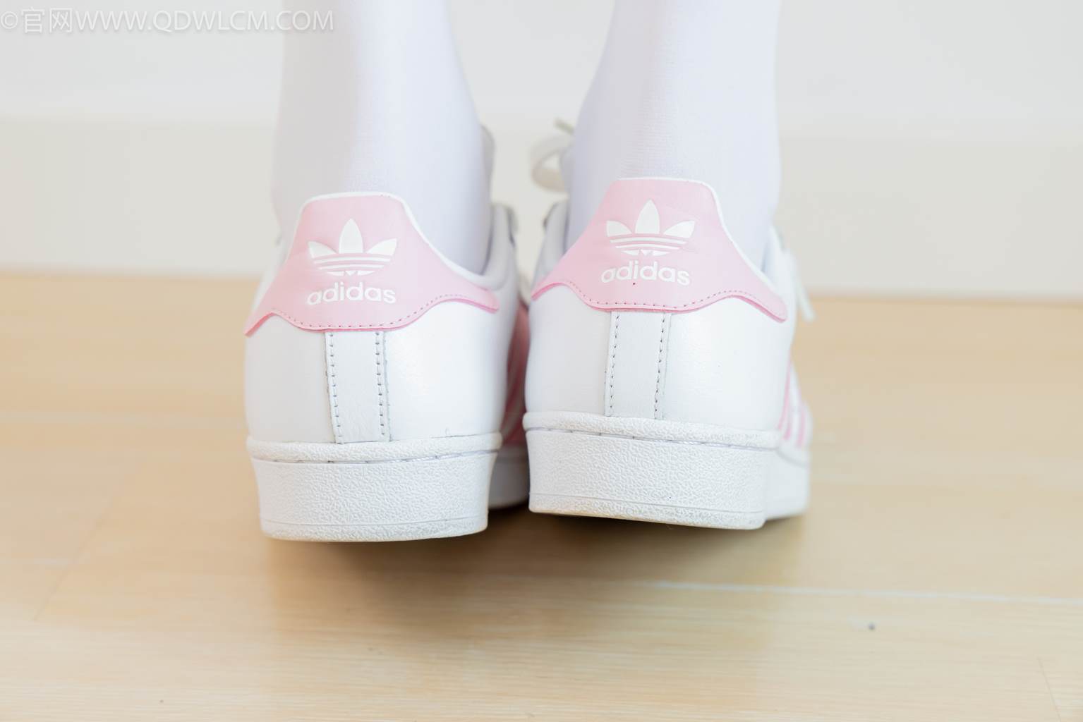 图片[59]-物恋传媒 NO.2450 小夏-板鞋、厚白丝[125P] – 速更版-美库