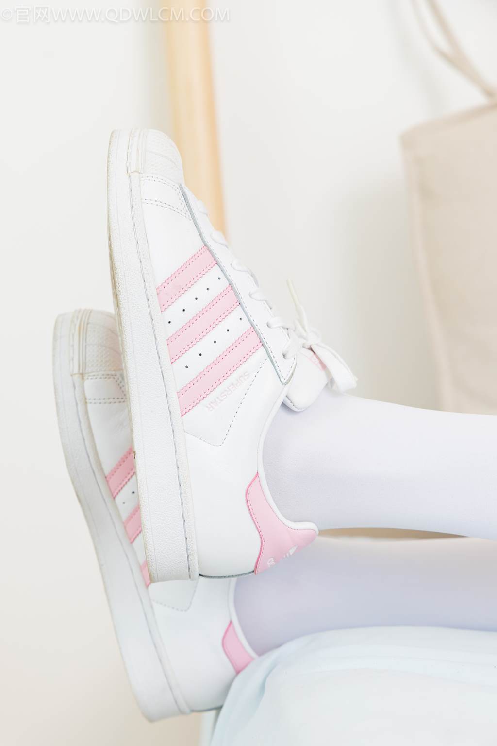 图片[62]-物恋传媒 NO.2450 小夏-板鞋、厚白丝[125P] – 速更版-美库