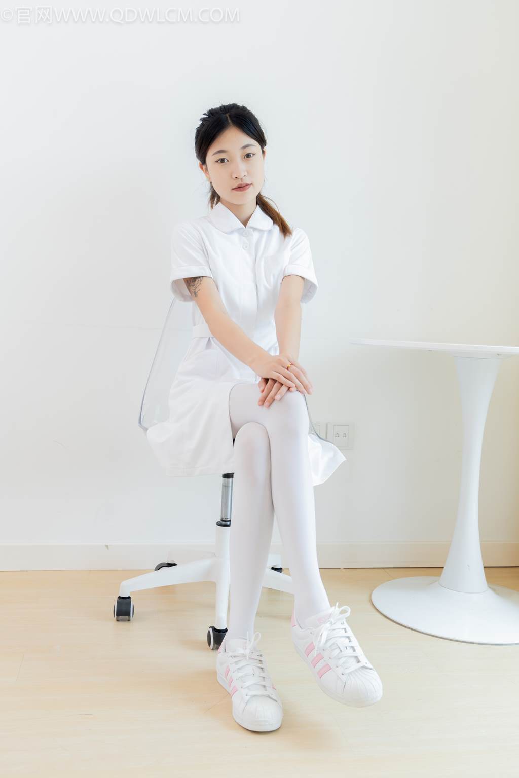 图片[74]-物恋传媒 NO.2450 小夏-板鞋、厚白丝[125P] – 速更版-美库