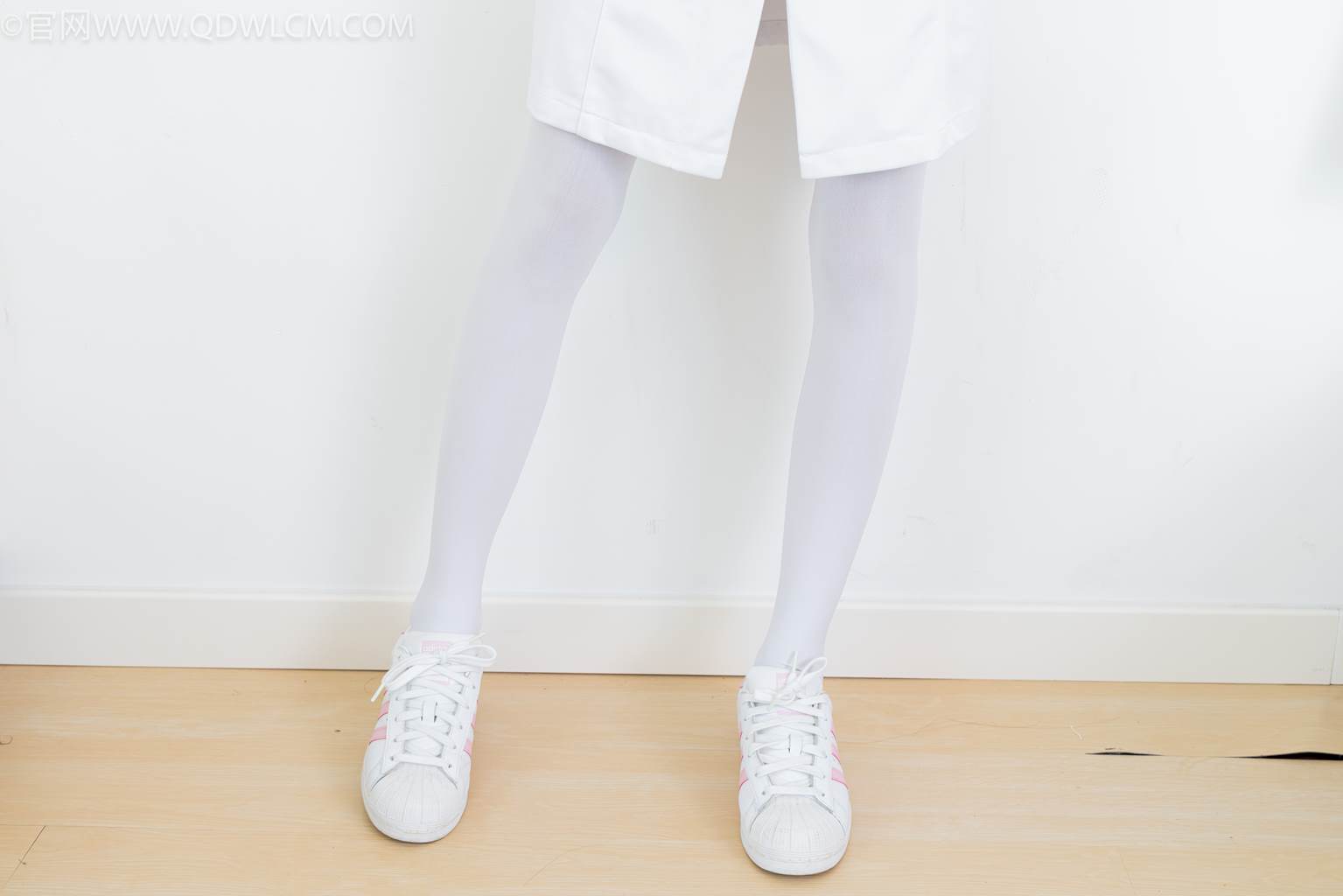 图片[101]-物恋传媒 NO.2450 小夏-板鞋、厚白丝[125P] – 速更版-美库