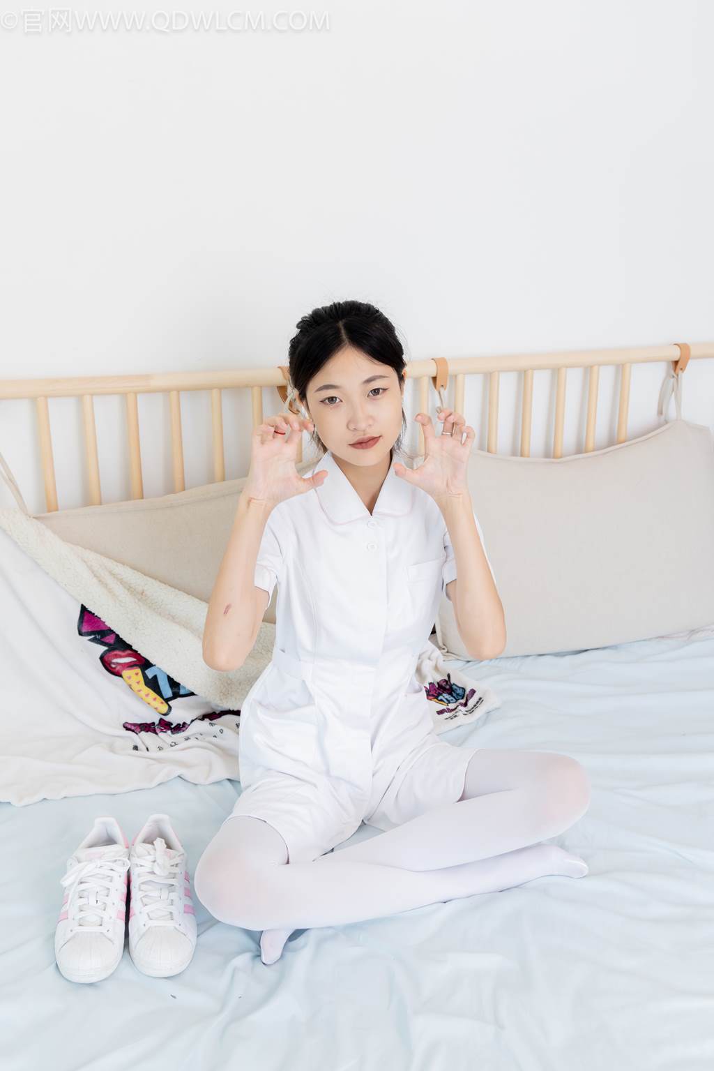 图片[121]-物恋传媒 NO.2450 小夏-板鞋、厚白丝[125P] – 速更版-美库