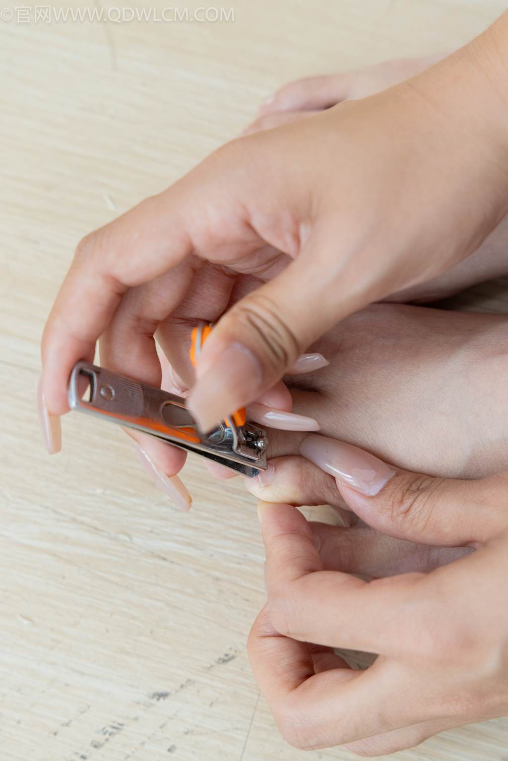 图片[40]-物恋传媒 NO.2451 岚岚-高跟鞋、短肉丝、裸足、剪指甲剧情[130P] – 速更版-美库