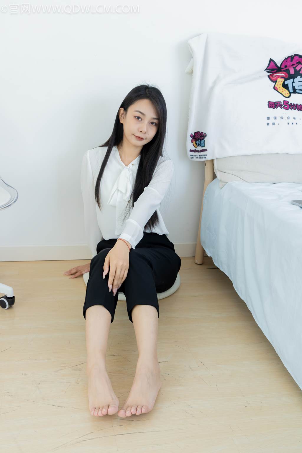 图片[42]-物恋传媒 NO.2451 岚岚-高跟鞋、短肉丝、裸足、剪指甲剧情[130P] – 速更版-美库