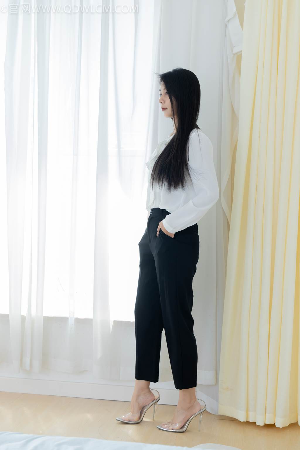 图片[65]-物恋传媒 NO.2451 岚岚-高跟鞋、短肉丝、裸足、剪指甲剧情[130P] – 速更版-美库