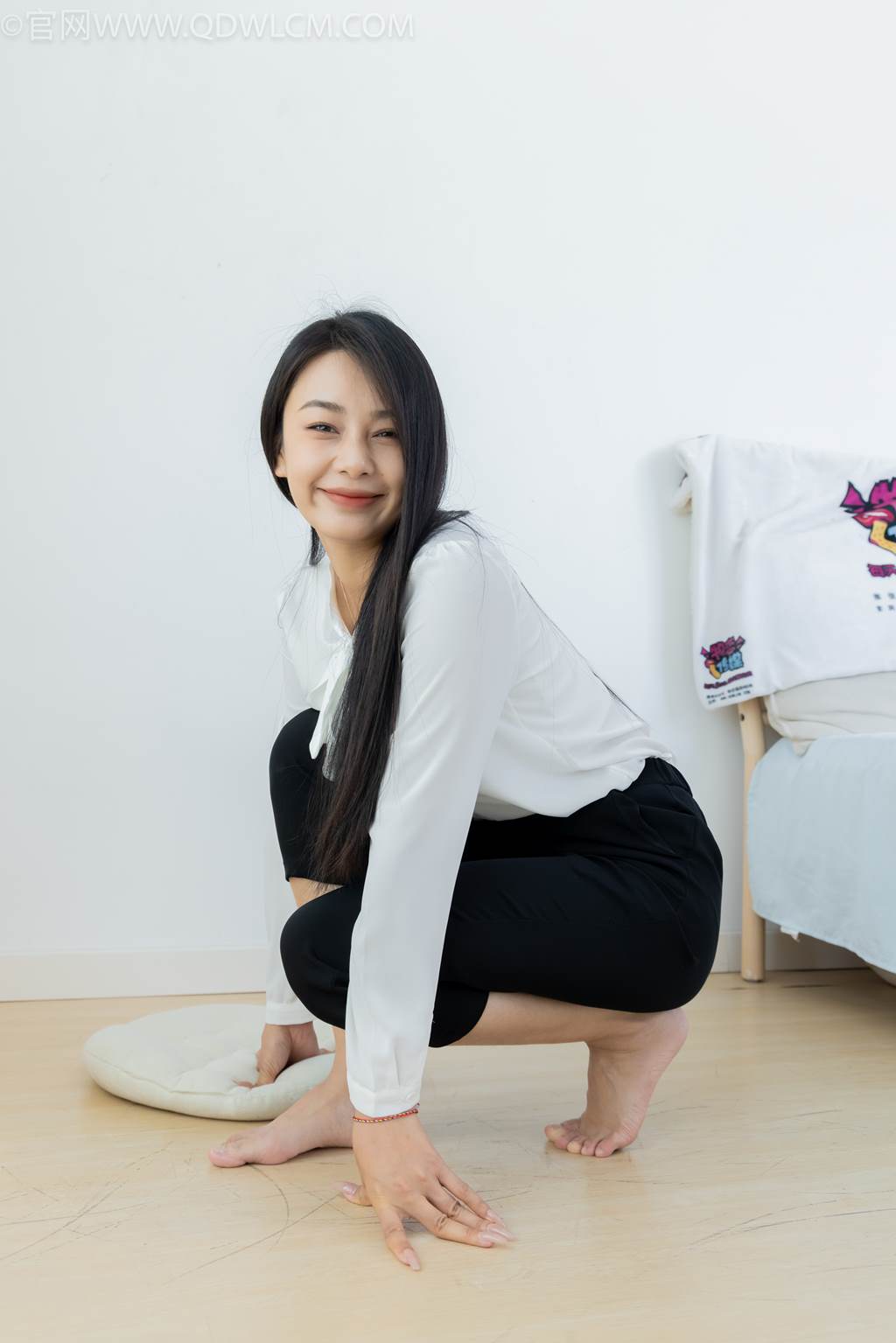 图片[97]-物恋传媒 NO.2451 岚岚-高跟鞋、短肉丝、裸足、剪指甲剧情[130P] – 速更版-美库