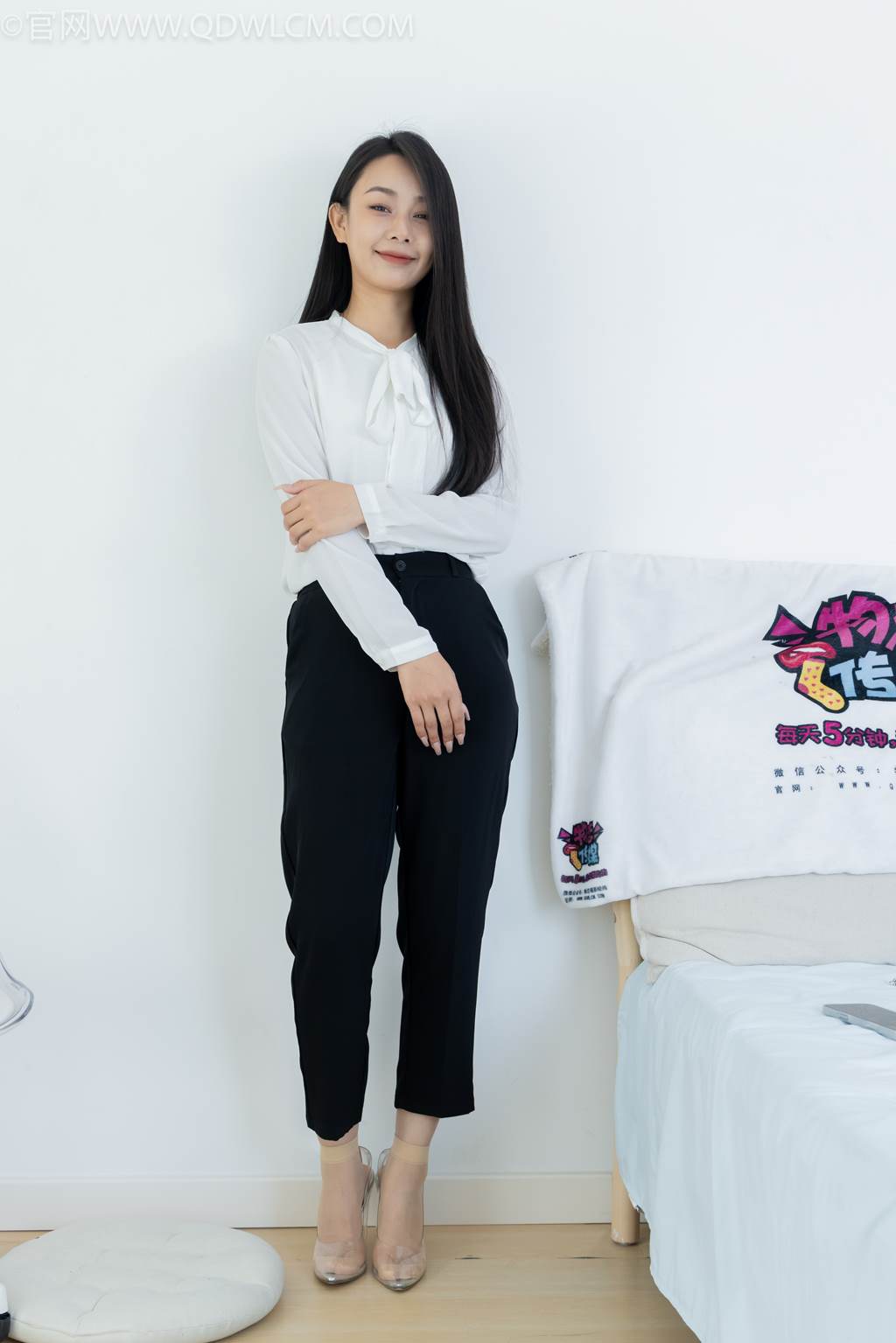 图片[102]-物恋传媒 NO.2451 岚岚-高跟鞋、短肉丝、裸足、剪指甲剧情[130P] – 速更版-美库