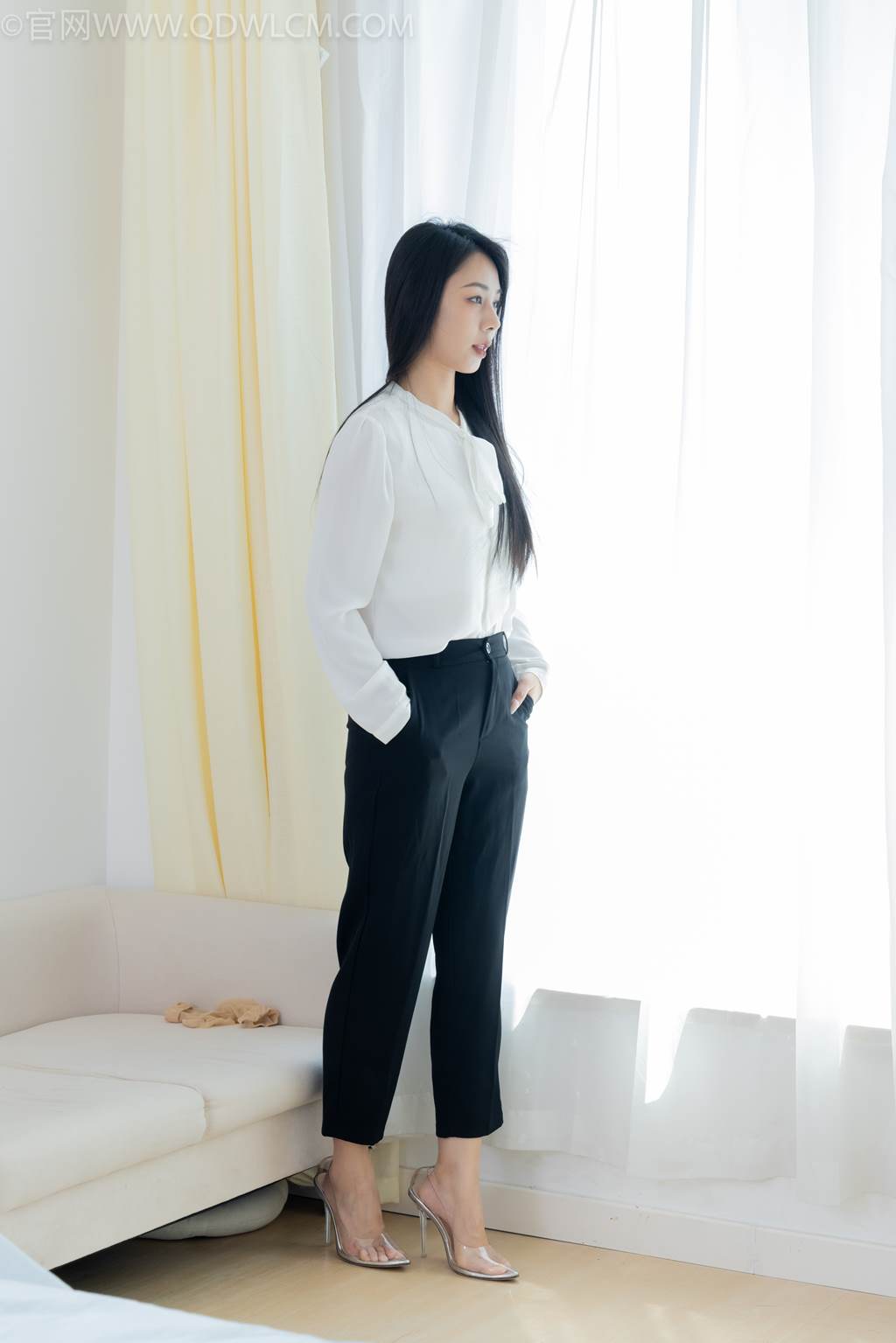 图片[117]-物恋传媒 NO.2451 岚岚-高跟鞋、短肉丝、裸足、剪指甲剧情[130P] – 速更版-美库