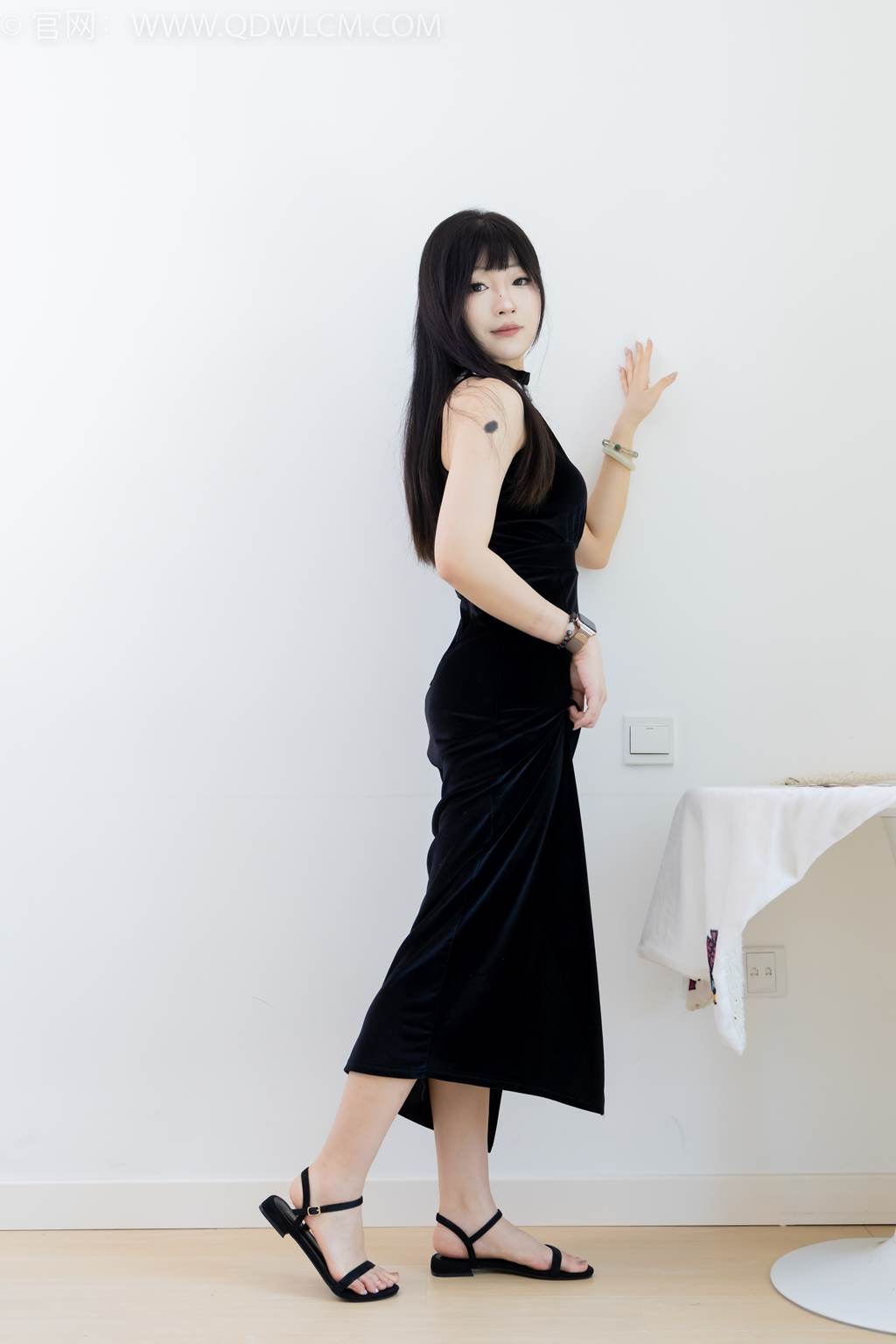 图片[108]-物恋传媒 NO.2453 嘟嘟-三双平底凉鞋、薄黑丝、裸足[212P] – 速更版-美库