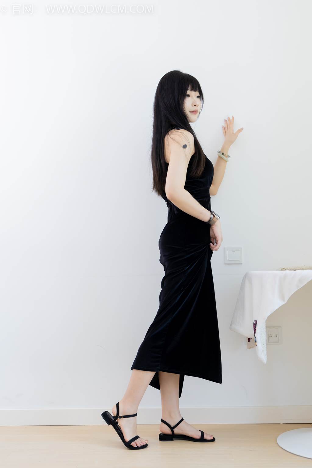 图片[124]-物恋传媒 NO.2453 嘟嘟-三双平底凉鞋、薄黑丝、裸足[212P] – 速更版-美库