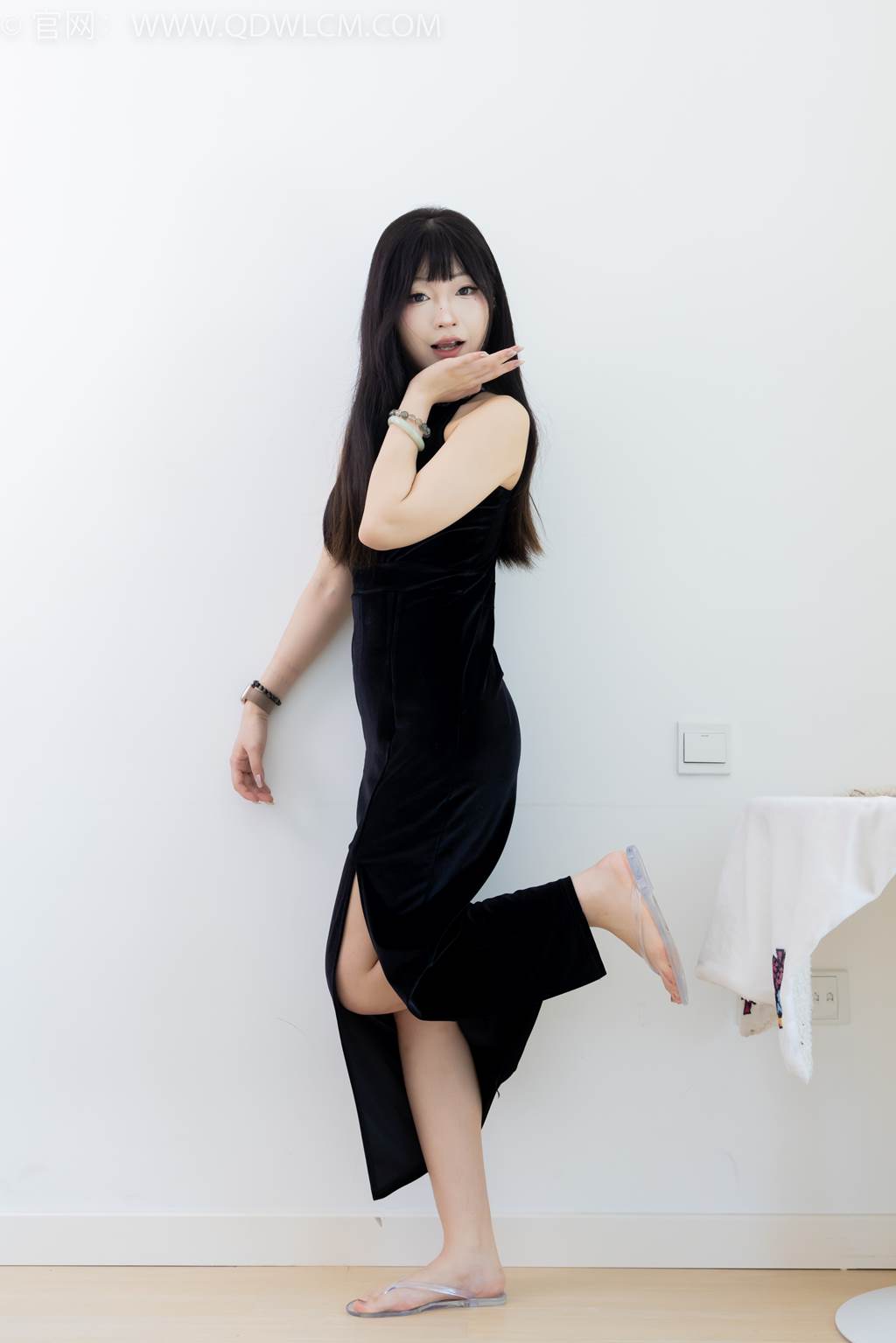 图片[136]-物恋传媒 NO.2453 嘟嘟-三双平底凉鞋、薄黑丝、裸足[212P] – 速更版-美库