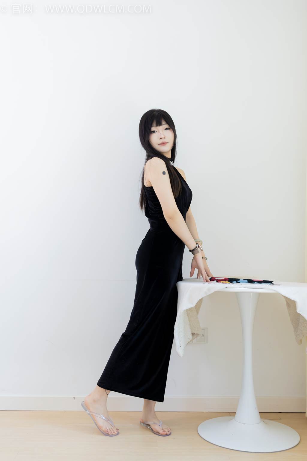 图片[161]-物恋传媒 NO.2453 嘟嘟-三双平底凉鞋、薄黑丝、裸足[212P] – 速更版-美库