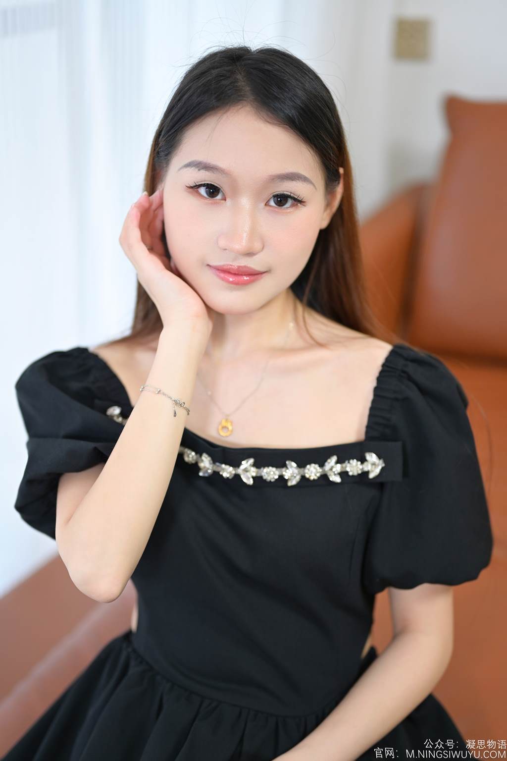 图片[10]-凝思摄影 NO.001 怡怡-连衣裙、黑丝、高跟鞋[137P] – 速更版-美库