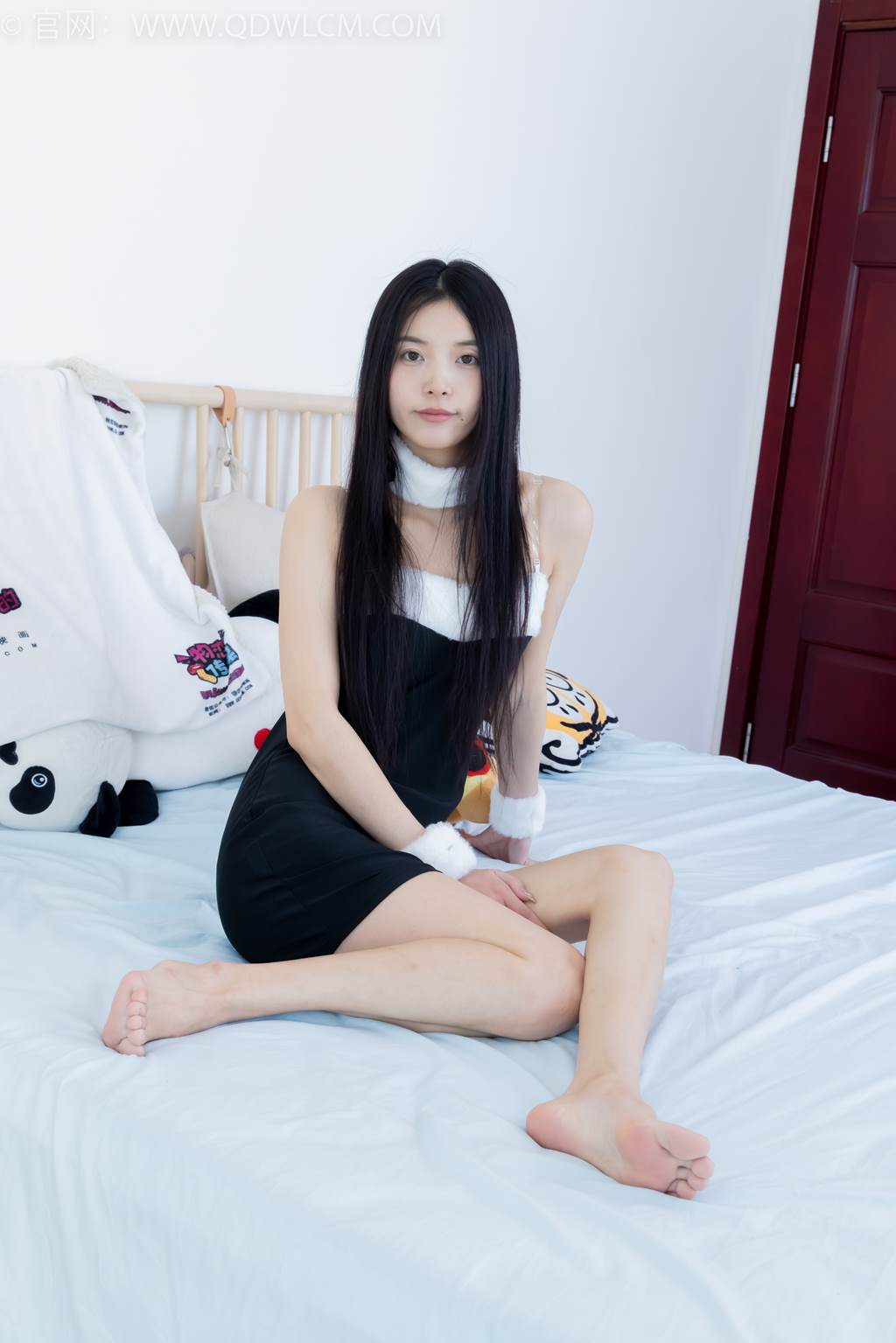 图片[39]-物恋传媒 NO.2455 茯苓-高跟凉鞋、薄黑丝、裸足、兔女郎[140P] – 速更版-美库