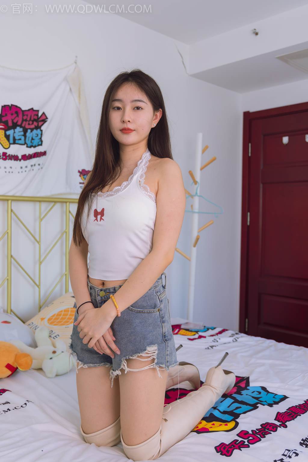 图片[122]-物恋传媒 NO.2456 美兔-高跟长靴、浅绿色短棉袜、裸足[130P] – 速更版-美库