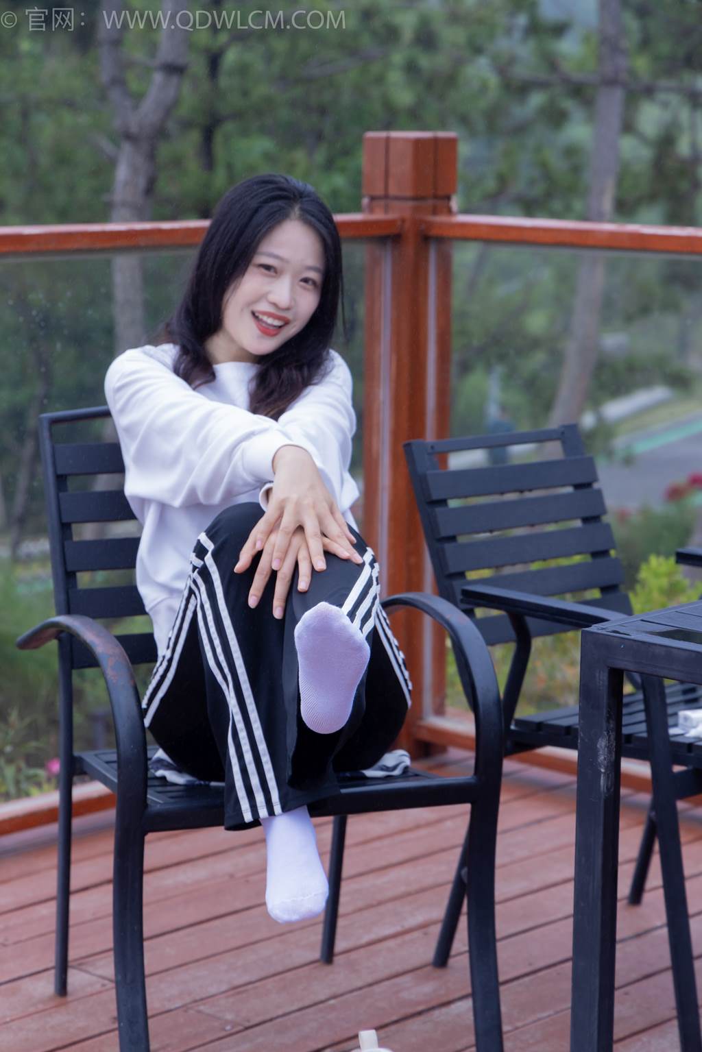 图片[13]-物恋传媒 NO.2458 小紫-运动鞋、白短棉袜、裸足[110P] – 速更版-美库