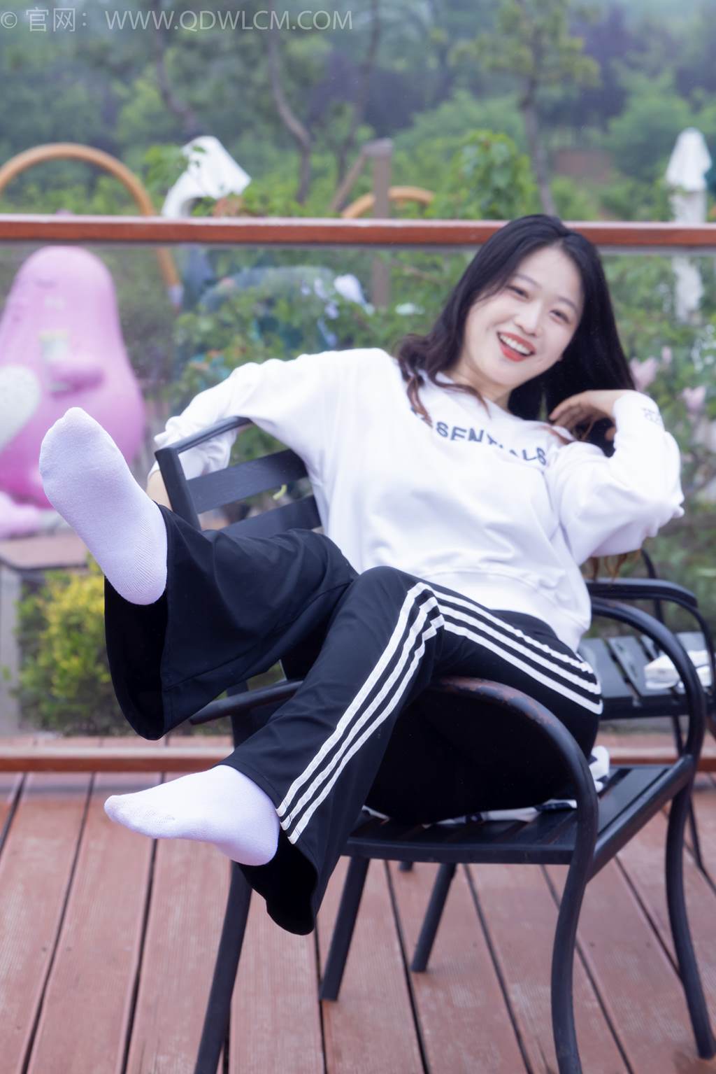 图片[14]-物恋传媒 NO.2458 小紫-运动鞋、白短棉袜、裸足[110P] – 速更版-美库