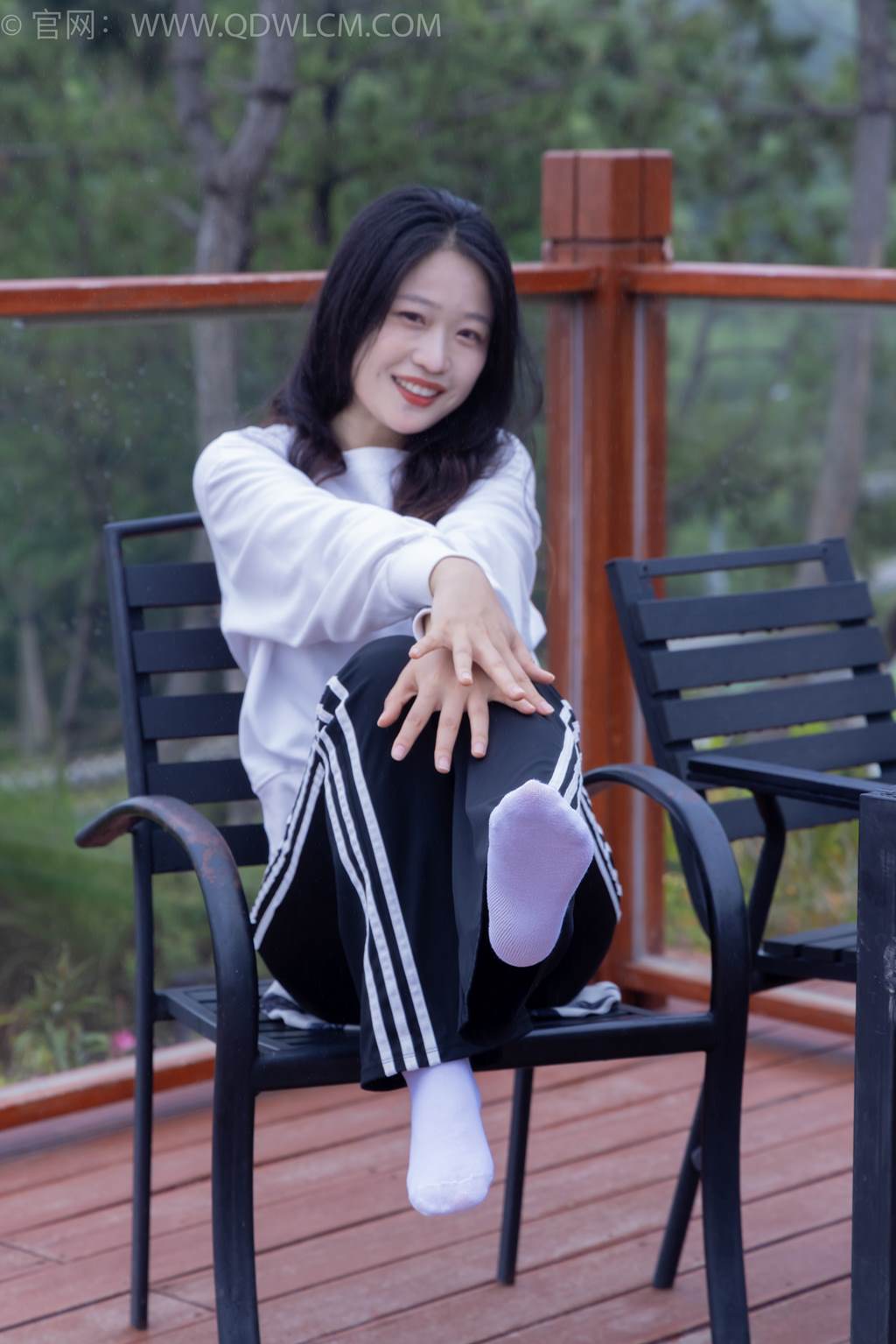 图片[16]-物恋传媒 NO.2458 小紫-运动鞋、白短棉袜、裸足[110P] – 速更版-美库