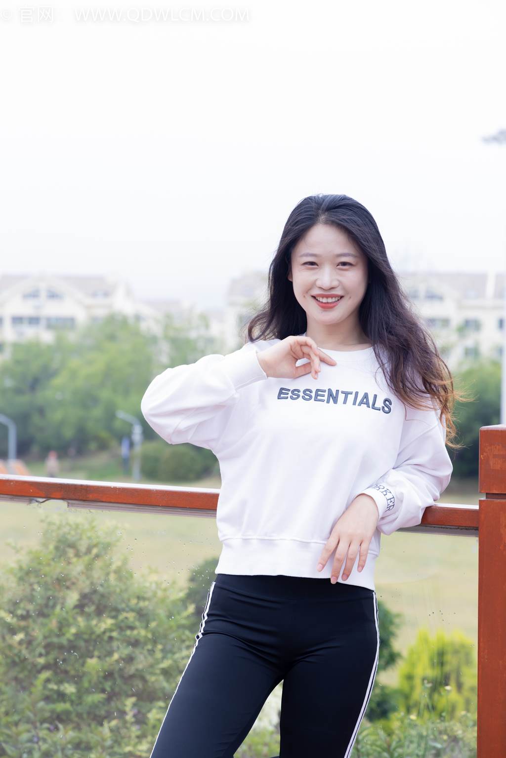 图片[24]-物恋传媒 NO.2458 小紫-运动鞋、白短棉袜、裸足[110P] – 速更版-美库