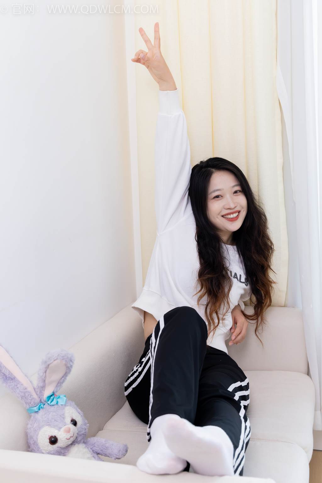 图片[64]-物恋传媒 NO.2458 小紫-运动鞋、白短棉袜、裸足[110P] – 速更版-美库