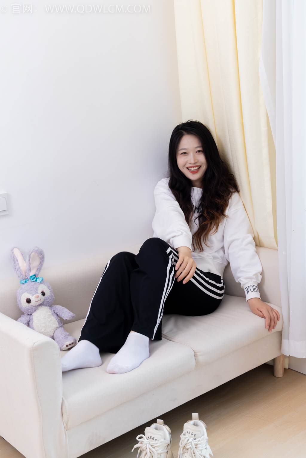 图片[65]-物恋传媒 NO.2458 小紫-运动鞋、白短棉袜、裸足[110P] – 速更版-美库