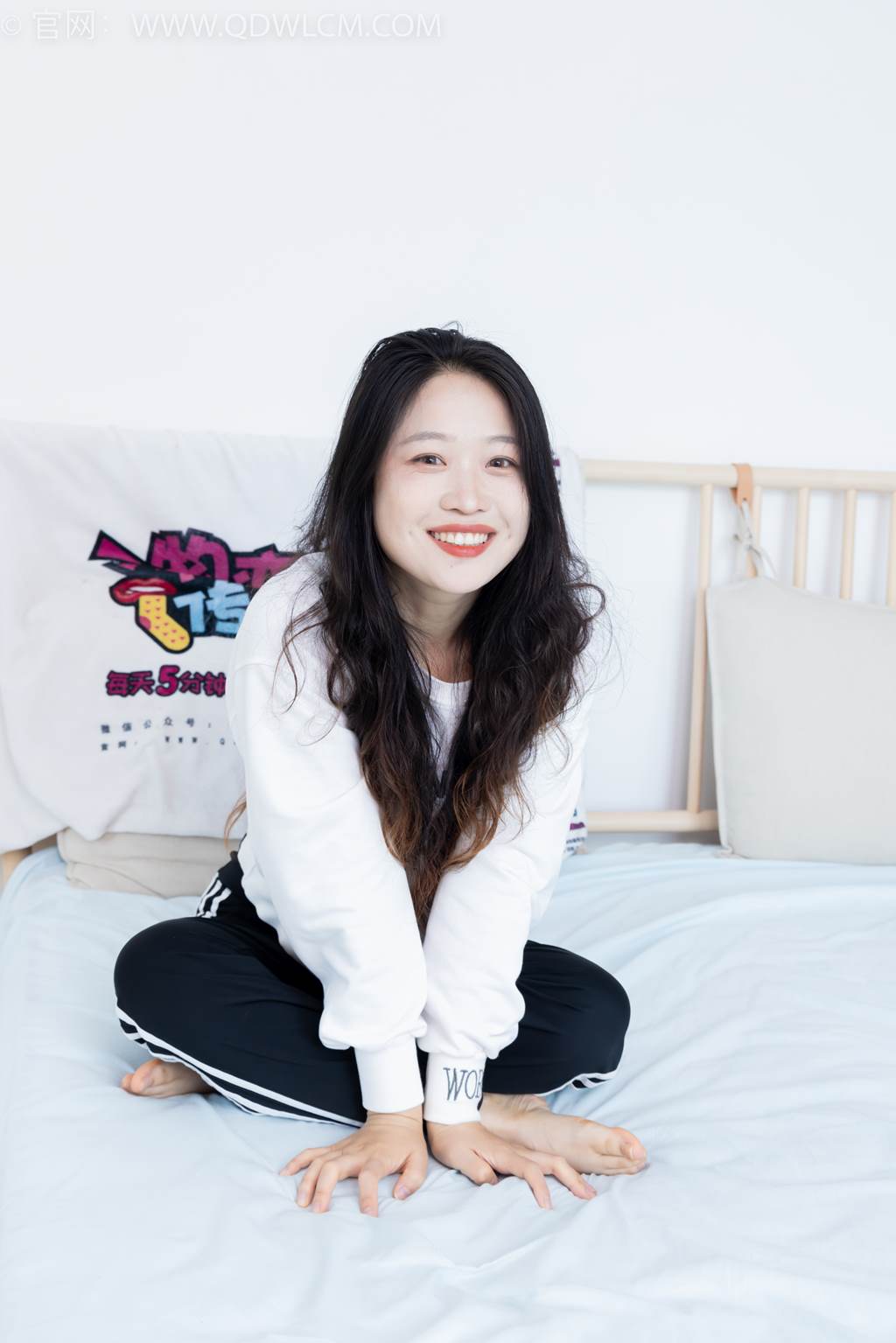 图片[67]-物恋传媒 NO.2458 小紫-运动鞋、白短棉袜、裸足[110P] – 速更版-美库