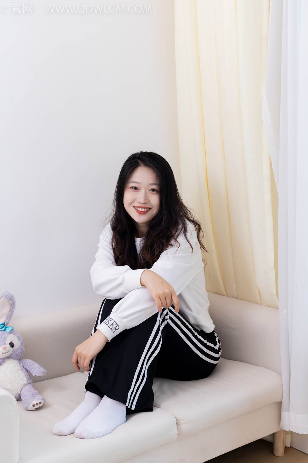 图片[70]-物恋传媒 NO.2458 小紫-运动鞋、白短棉袜、裸足[110P] – 速更版-美库