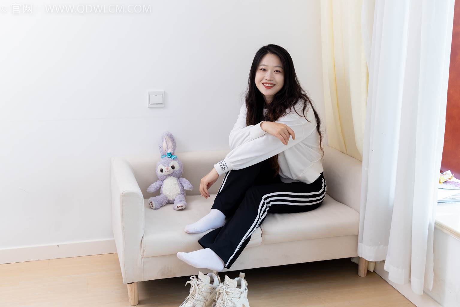 图片[71]-物恋传媒 NO.2458 小紫-运动鞋、白短棉袜、裸足[110P] – 速更版-美库