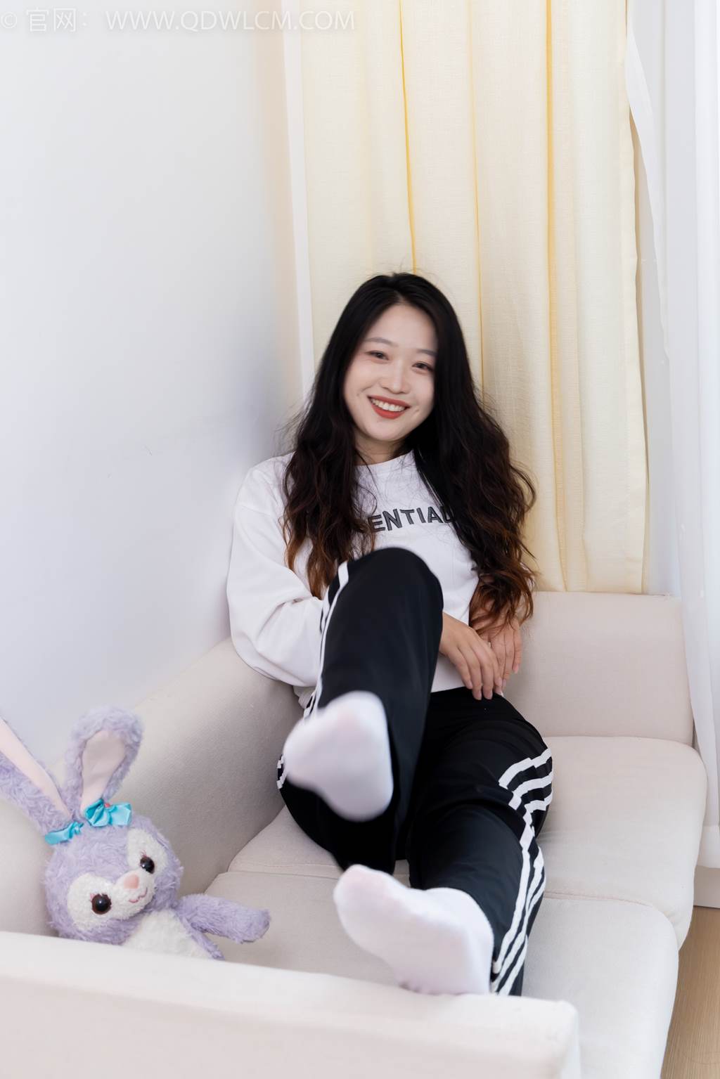 图片[72]-物恋传媒 NO.2458 小紫-运动鞋、白短棉袜、裸足[110P] – 速更版-美库