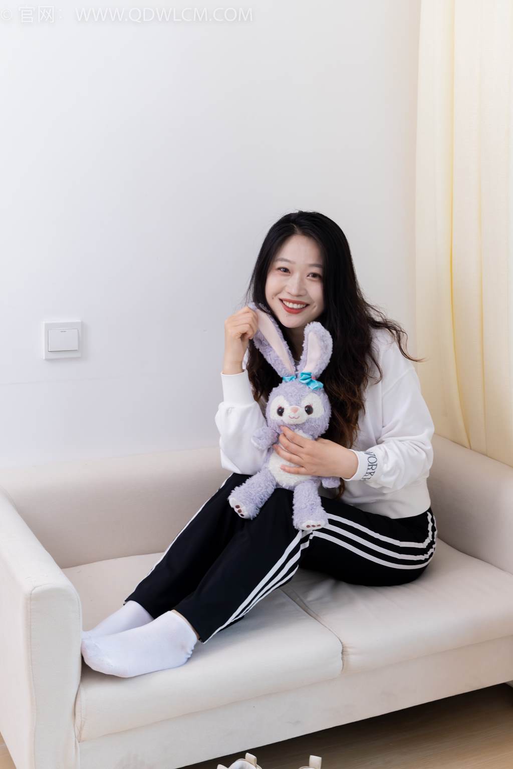 图片[79]-物恋传媒 NO.2458 小紫-运动鞋、白短棉袜、裸足[110P] – 速更版-美库