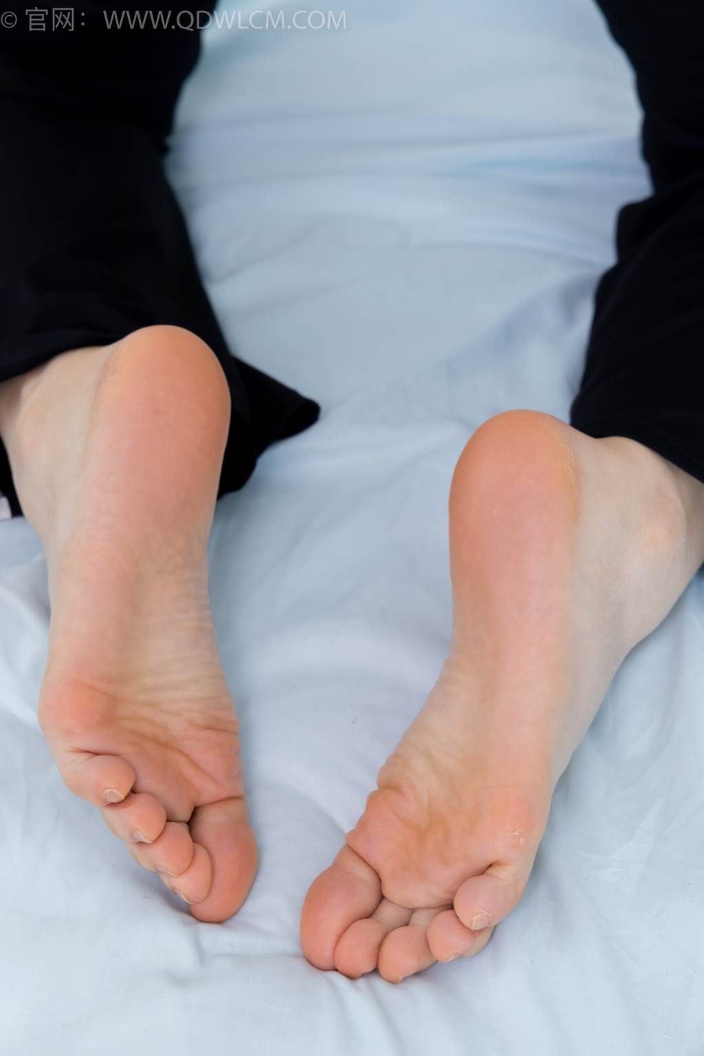 图片[96]-物恋传媒 NO.2458 小紫-运动鞋、白短棉袜、裸足[110P] – 速更版-美库