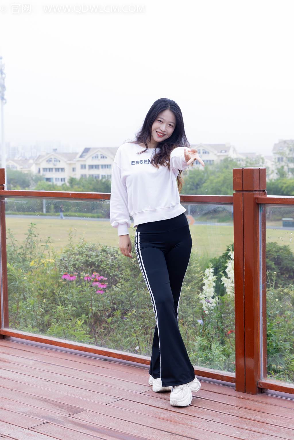 图片[104]-物恋传媒 NO.2458 小紫-运动鞋、白短棉袜、裸足[110P] – 速更版-美库