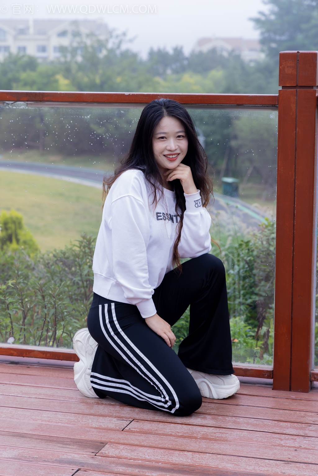 图片[106]-物恋传媒 NO.2458 小紫-运动鞋、白短棉袜、裸足[110P] – 速更版-美库