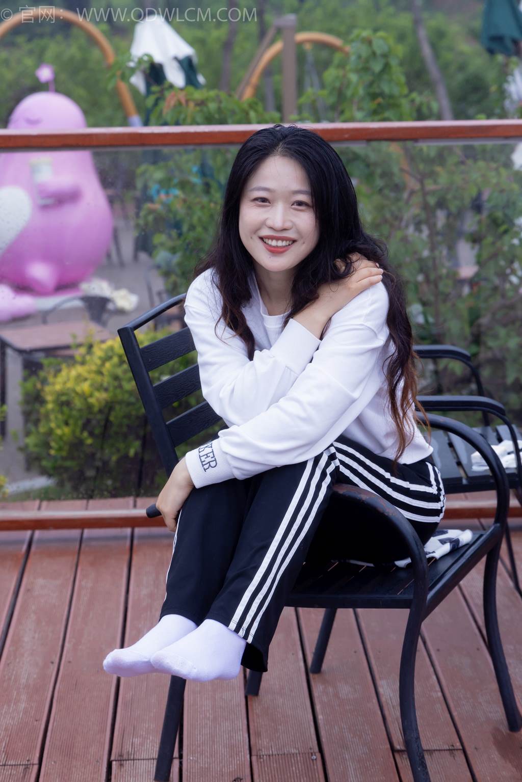 图片[111]-物恋传媒 NO.2458 小紫-运动鞋、白短棉袜、裸足[110P] – 速更版-美库