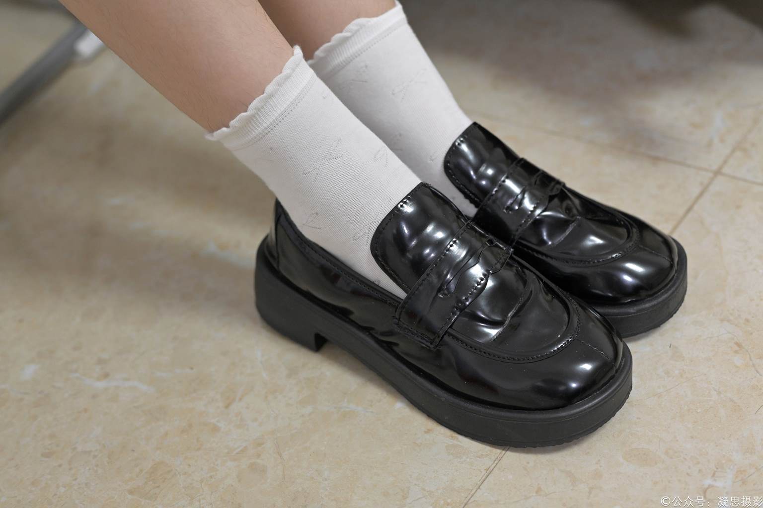 图片[53]-凝思摄影 NO.004 铃铃-T恤、短白袜、小皮鞋[143P] – 速更版-美库