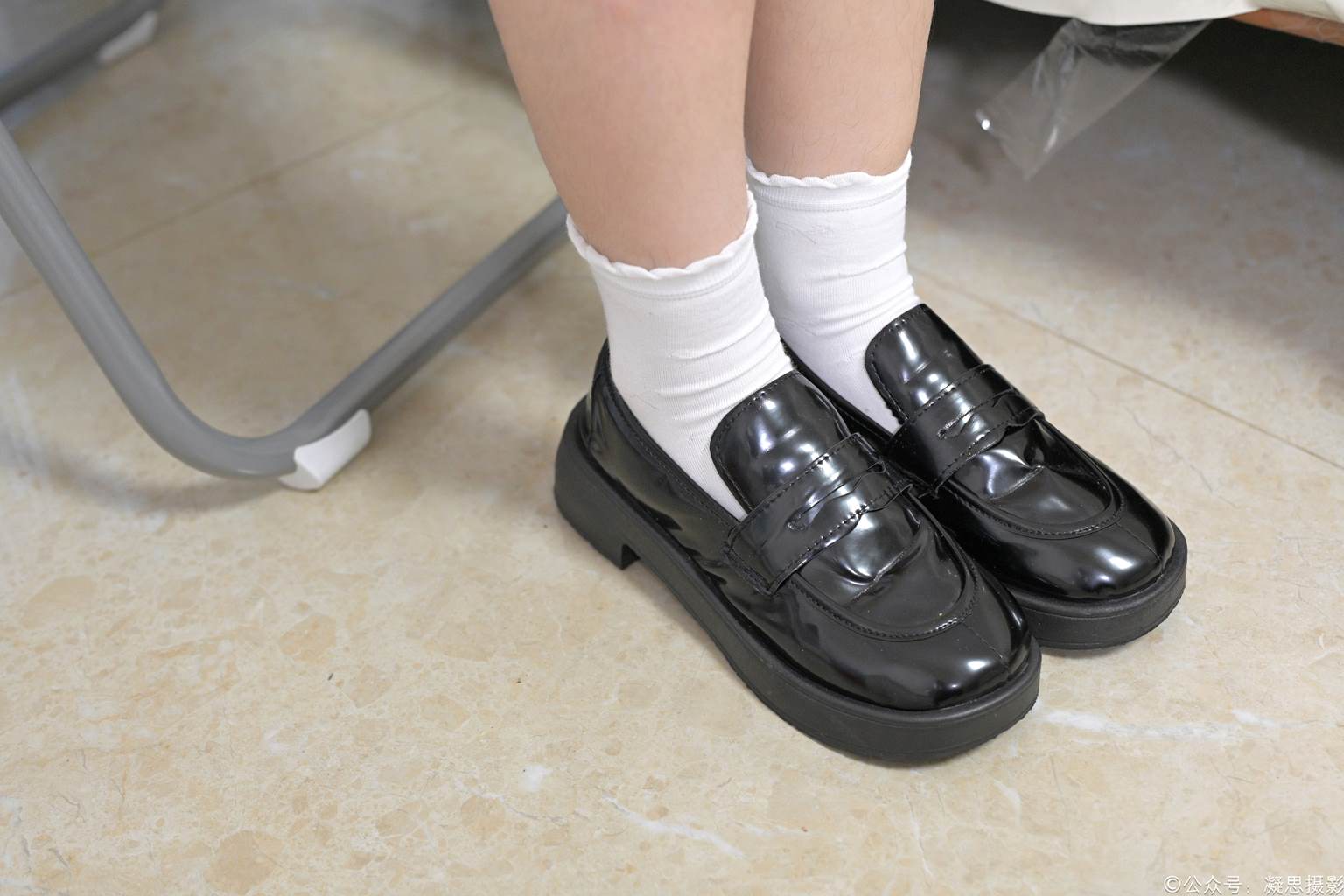 图片[62]-凝思摄影 NO.004 铃铃-T恤、短白袜、小皮鞋[143P] – 速更版-美库