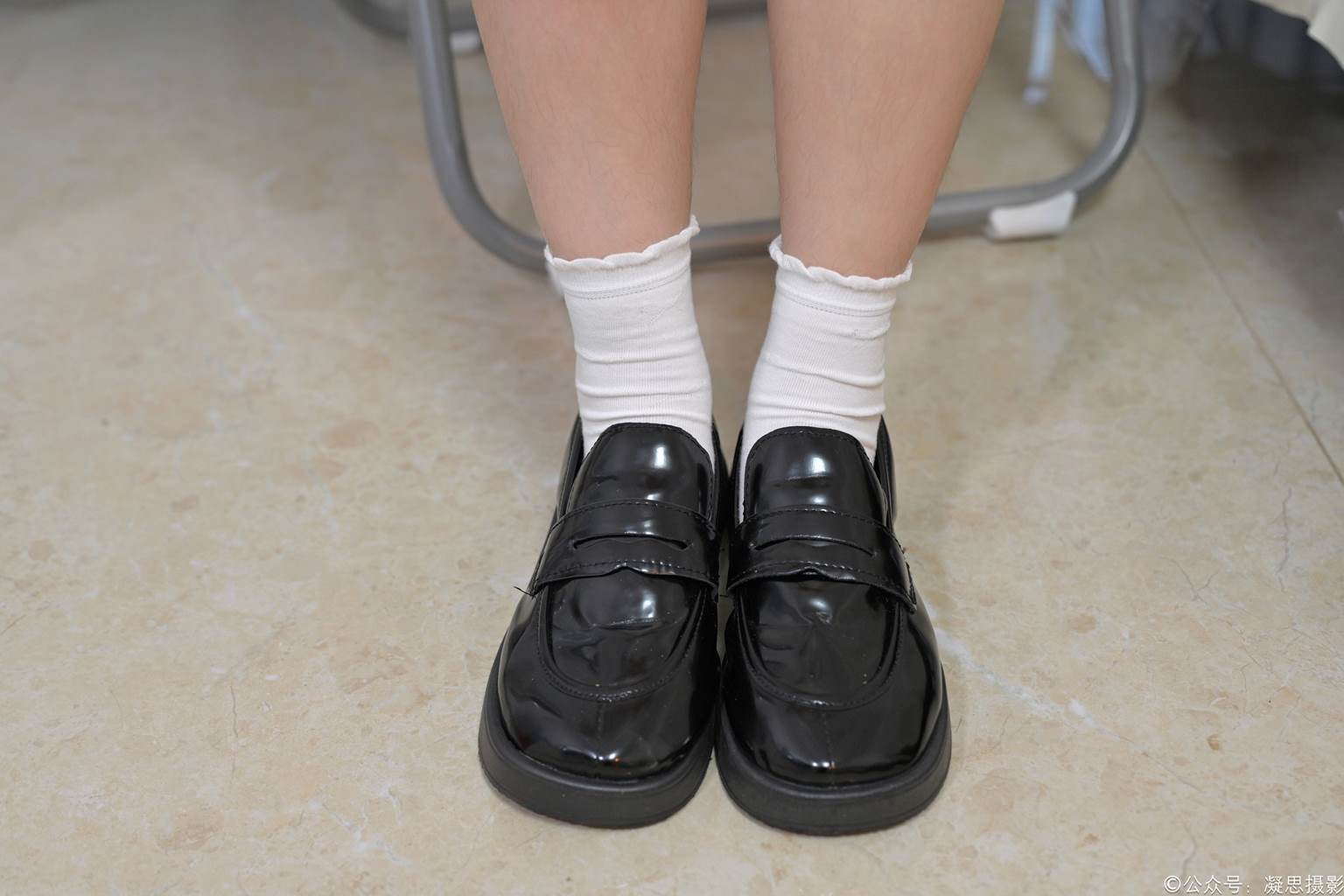 图片[132]-凝思摄影 NO.004 铃铃-T恤、短白袜、小皮鞋[143P] – 速更版-美库