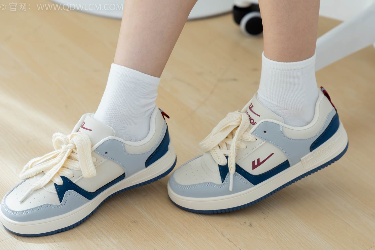 图片[27]-物恋传媒 NO.2461 珠珠-板鞋、白棉袜、裸足[150P] – 速更版-美库