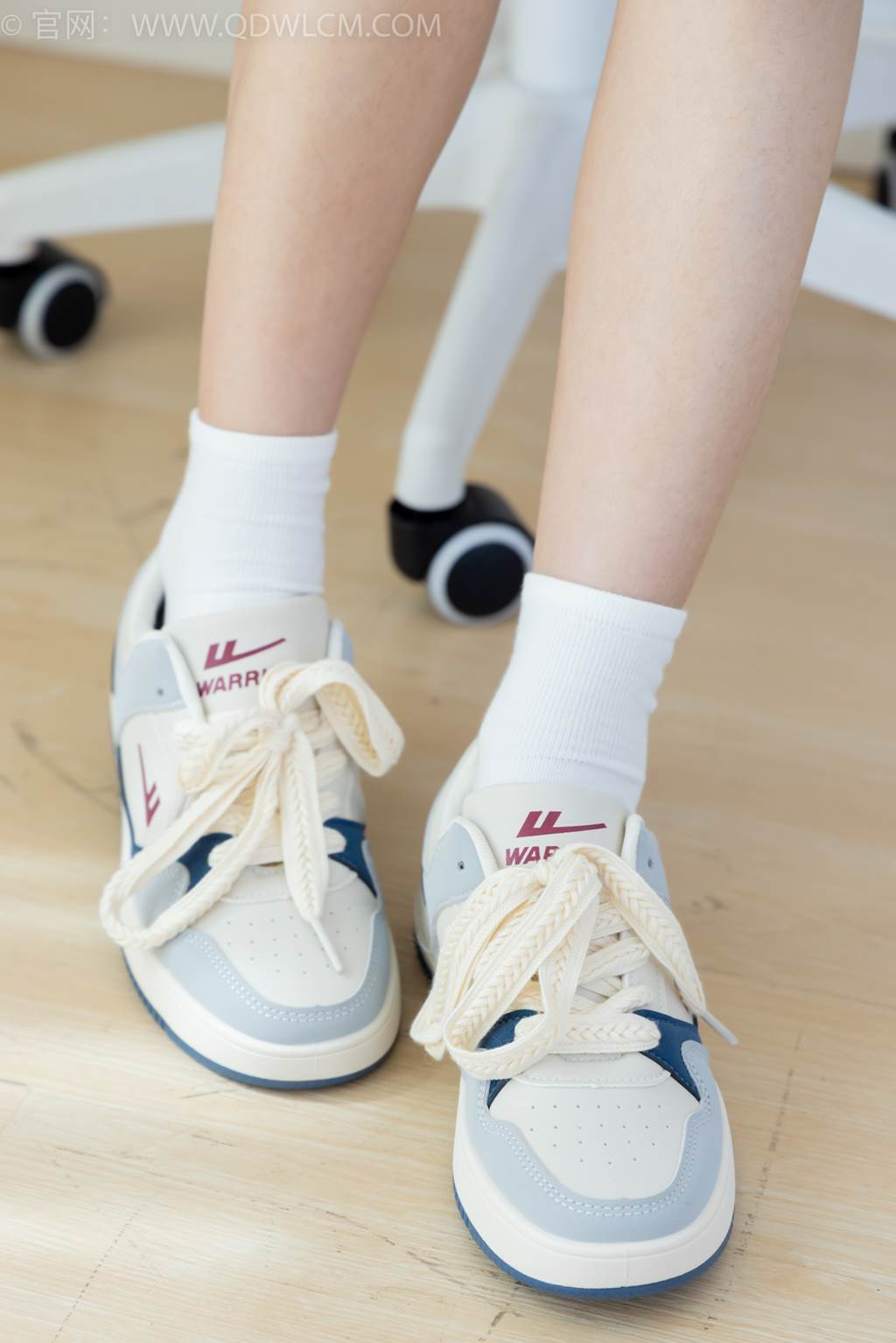 图片[31]-物恋传媒 NO.2461 珠珠-板鞋、白棉袜、裸足[150P] – 速更版-美库