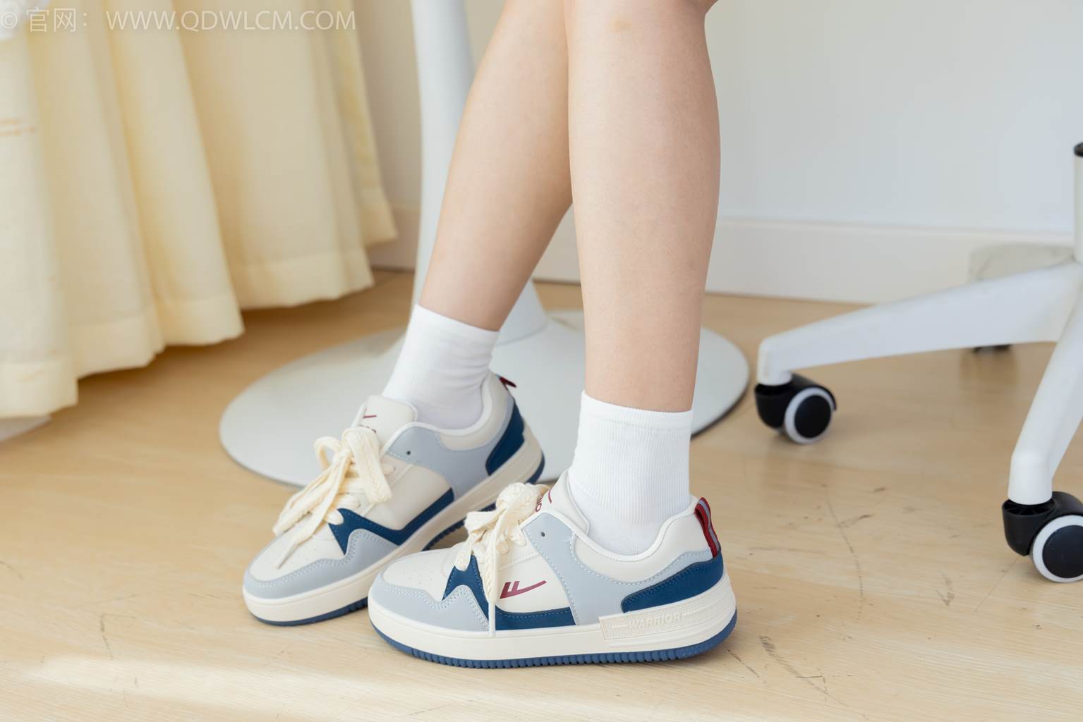图片[41]-物恋传媒 NO.2461 珠珠-板鞋、白棉袜、裸足[150P] – 速更版-美库
