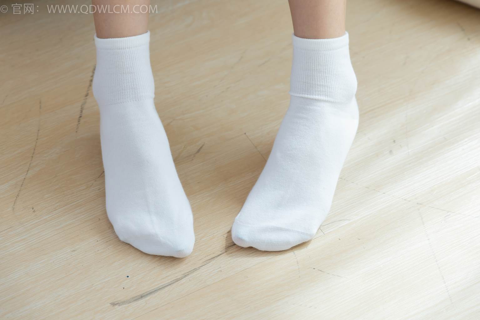图片[57]-物恋传媒 NO.2461 珠珠-板鞋、白棉袜、裸足[150P] – 速更版-美库