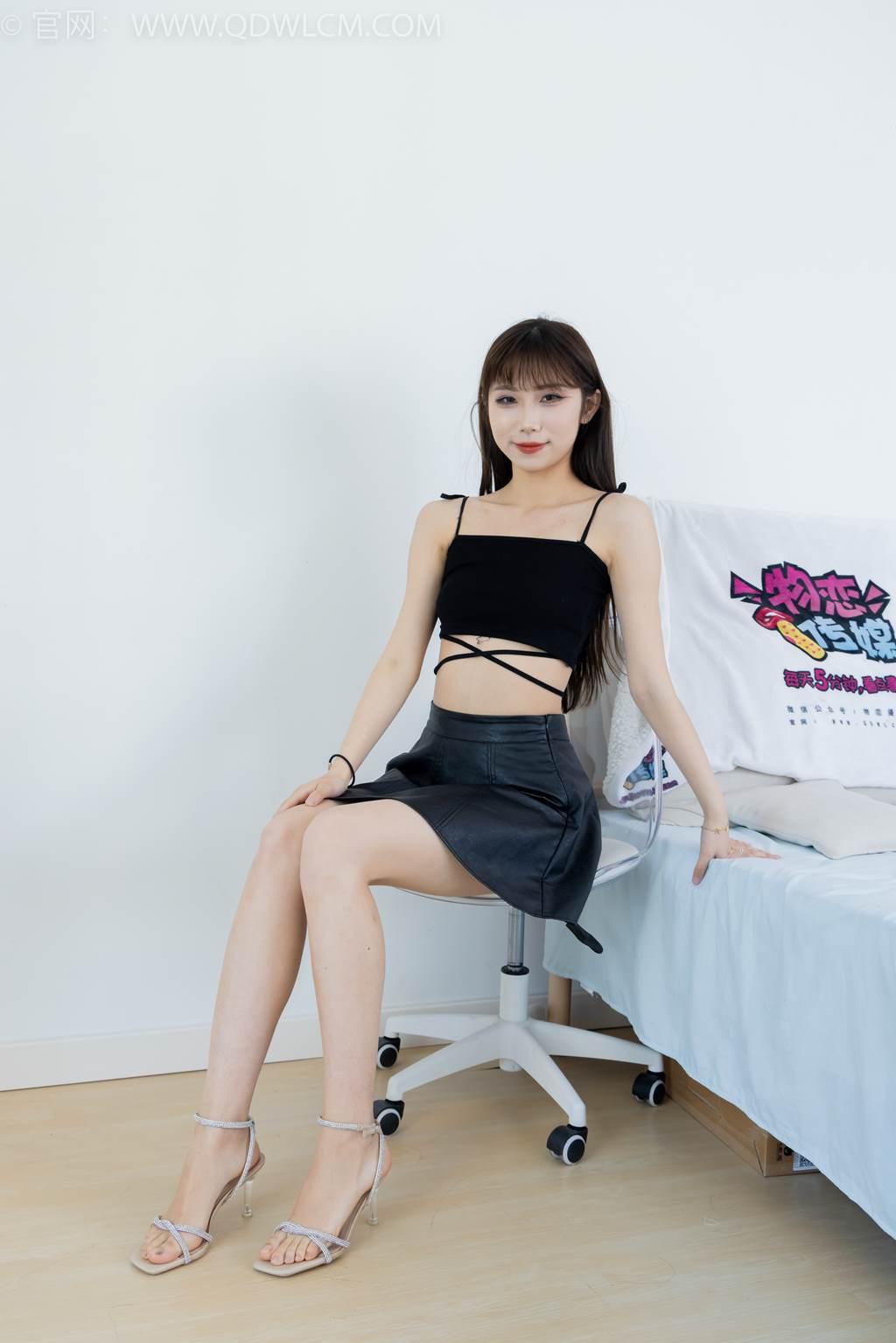 图片[22]-物恋传媒 NO.2462 泡泡-高跟凉鞋、薄黑丝、裸足[160P] – 速更版-美库