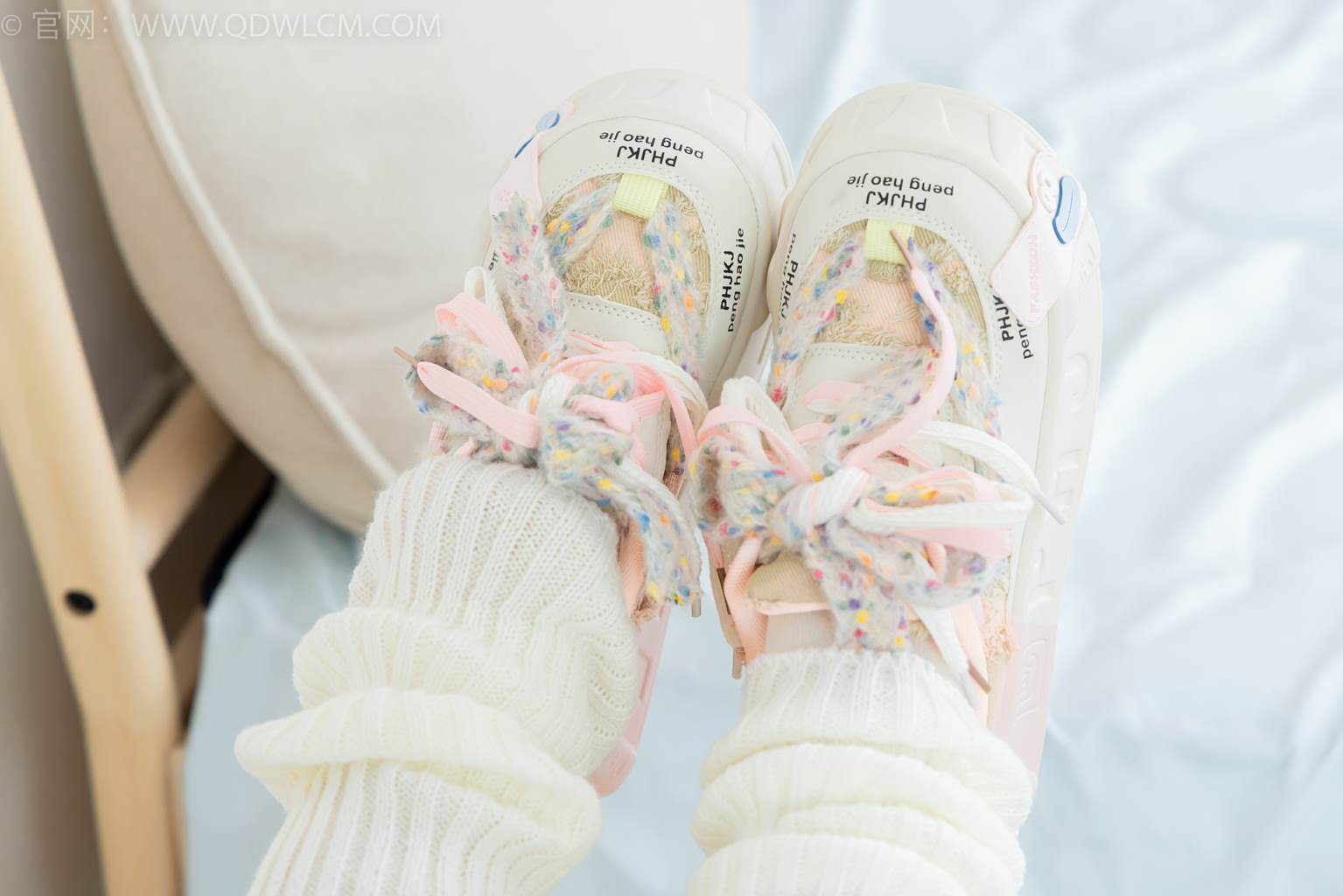 图片[19]-物恋传媒 NO.2463 小野-板鞋、白棉袜、裸足、堆堆袜套[144P] – 速更版-美库